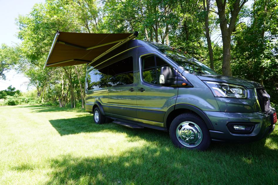 Mini-T HR AWD Campervan &ndash; High-Roof Class B RV Built for Four-Season Travel and Remote Touring
